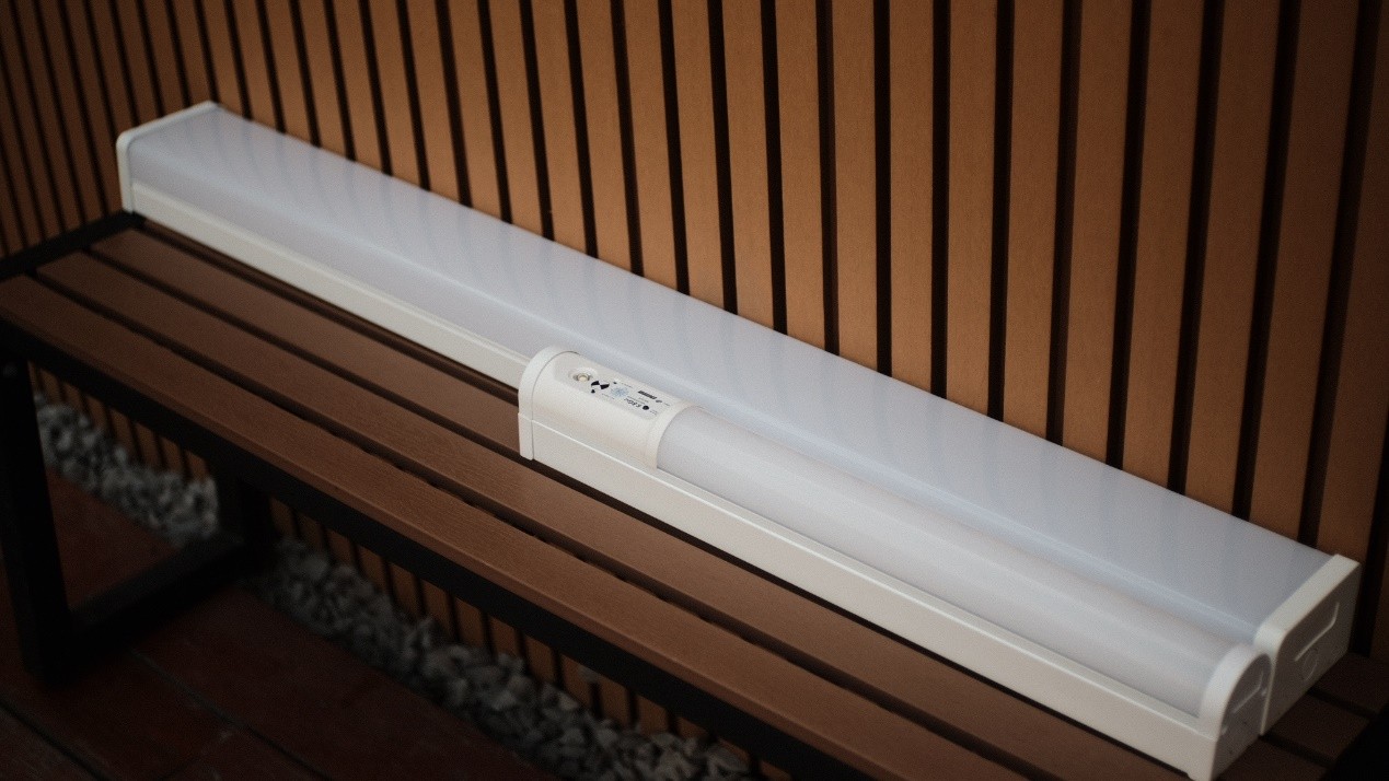 Equipado con luz de batería de fábrica de emergencia y de emergencia: la mejor opción de su proyecto